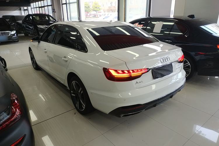 Used Audi A4L 2022 40 TFSI Luxury Dynamic Model