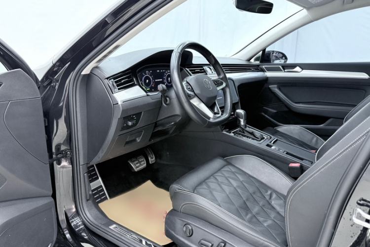 Used Volkswagen Magotan GTE Plug-in Hybrid 2022 GTE Luxury Model
