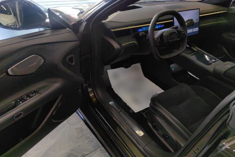 Used Lynk & Co Lynk & Co 10 EM-P 2025 Model 240 All-Wheel Drive Ultra—Sport Edition