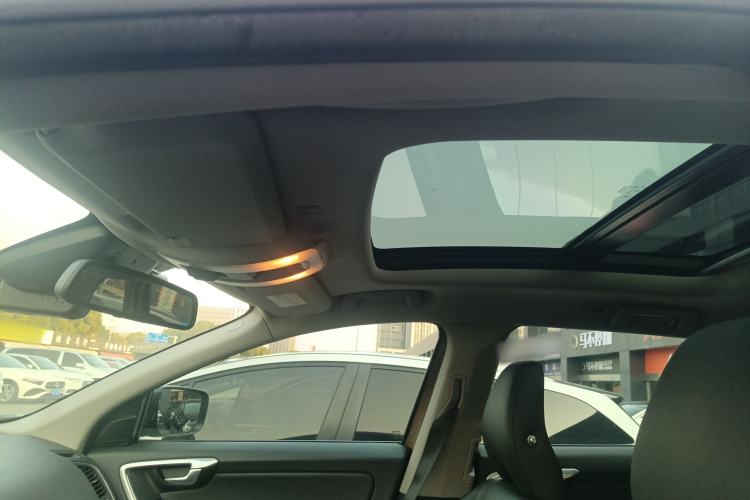 Used Volvo XC60 2015 T5 Smart Upgrade Model
