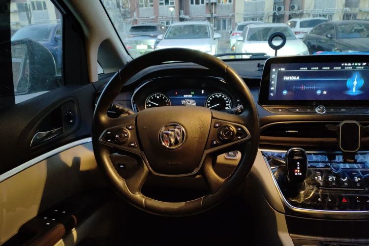 Used Buick GL8 2021 Land Cruiser Executive 652T Premium Model
