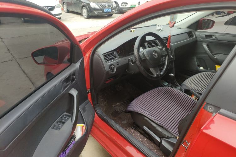 Used Skoda Rapid Spaceback 2014 1.6L Automatic Enjoyment Edition