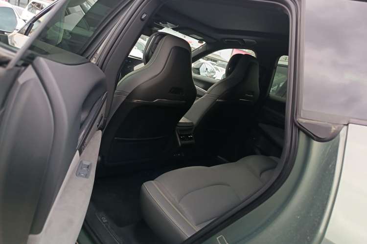 Used Lynk & Co 08 EM-P 2023 220km All-Wheel-Drive Performance Halo