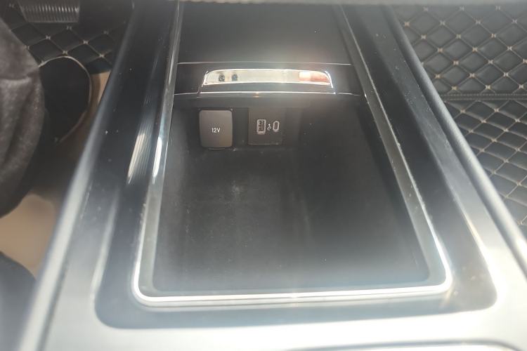 Used Lincoln Corsair 2020 2.0T Two-Wheel Drive Luxury Edition Interior 6