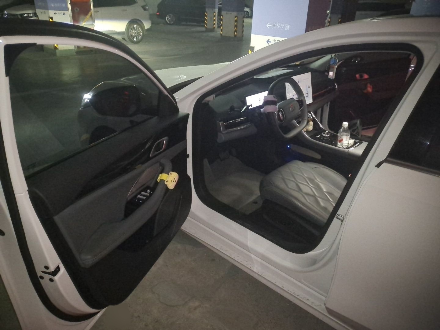 Geely Galaxy A7 2025 Model EM-i 150km Exploration+ Edition — снимка 19