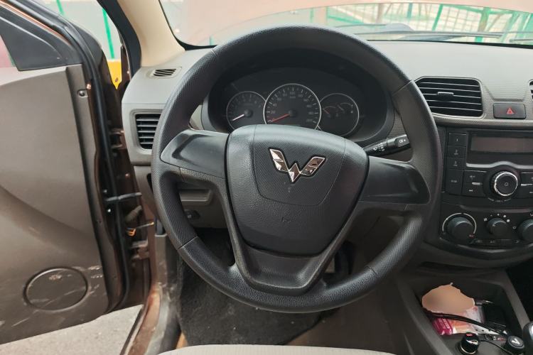 Used Wuling Hongguang 2015 1.2L S Base Model China V Standard