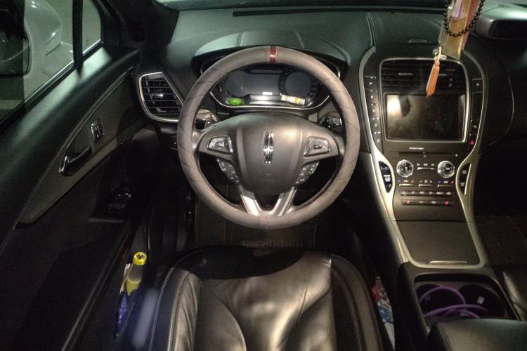 Used Lincoln MKX 2018 2.0T Two-Wheel Drive Deluxe Edition