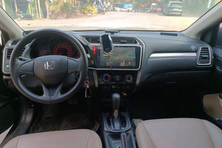 Used Honda Greiz 2016 1.5L CVT Classic Edition Center Console