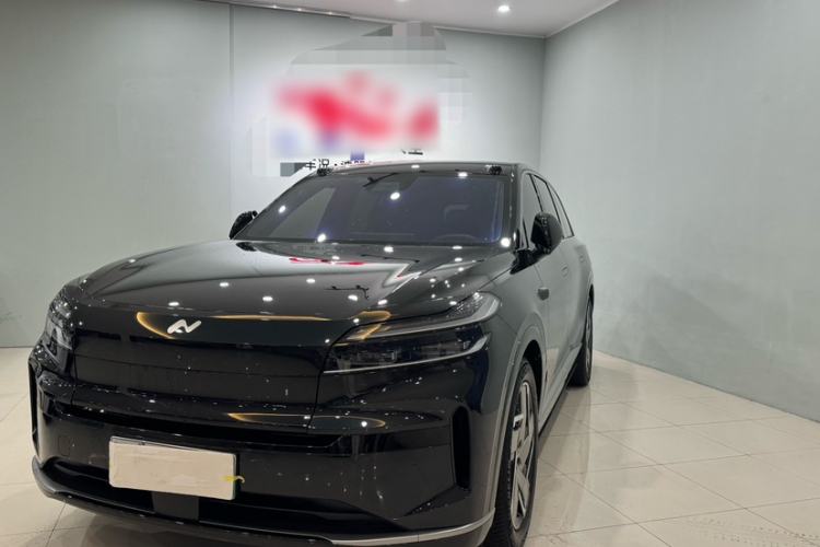 Used ONVO Luxeed L90 2025 Model—Ultra Six-Seater Version
