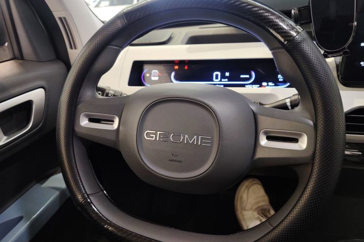 Used Geely Galaxy Panda 2024 Panda Mini 200km Longteng PRO Edition Steering Wheel