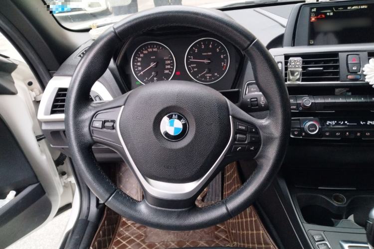 Used BMW 2 Series 2015 220i Convertible Coupe Leading Model
