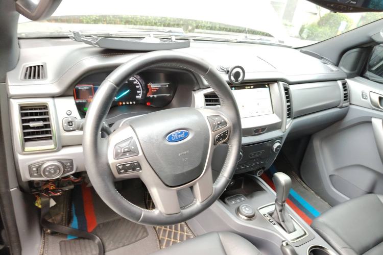 Used Ford Everest 2017 2.0T Gasoline Automatic 4x4 Luxury Edition 5 Seats
