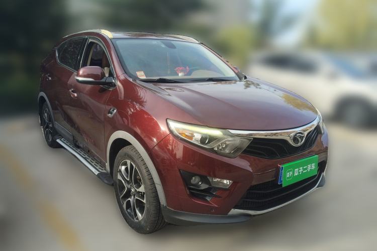 Used Soueast DX7 2015 1.5T Automatic Luxury Model Front Right 45 Deg