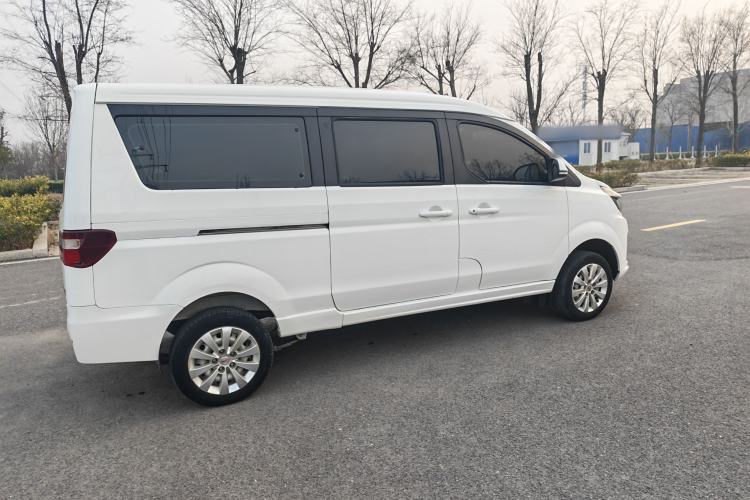 Used Jinbei Gold Hiace M Classic 2022 1.5L Engineering Lion Passenger Van 7 Seats