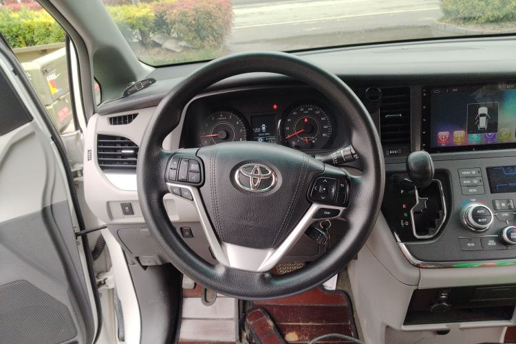 Used Toyota SIENNA  Steering Wheel