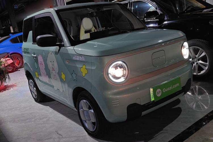 Used Geely Galaxy Panda 2023 Panda Mini 200km Endurance Bear
