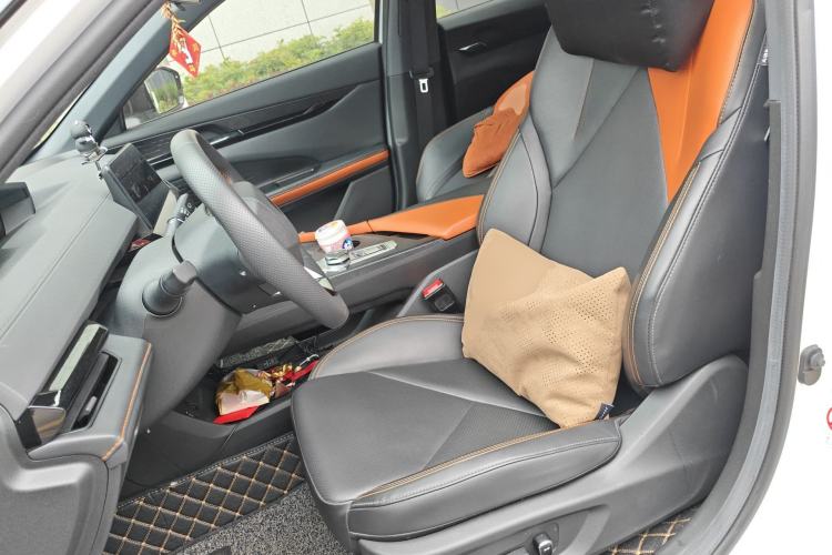 Used CHANGAN UNI-V iDD 2023 ZhiDian iDD 1.5T 113km Smart & Fun Version
