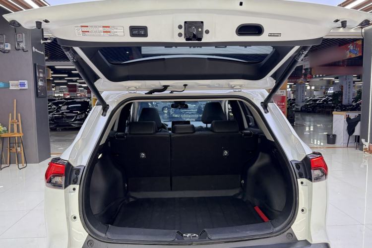 Used Toyota Corolla Cross 2022 2.0L Flagship Edition Interior 9