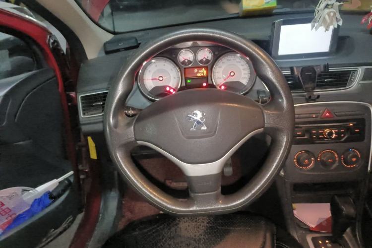 Used Peugeot 308 2012 1.6L Automatic YouShang Model Steering Wheel