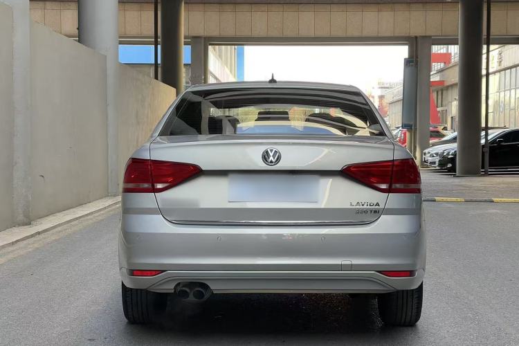 Used Volkswagen Lavida 2015 230TSI DSG Comfort Edition
