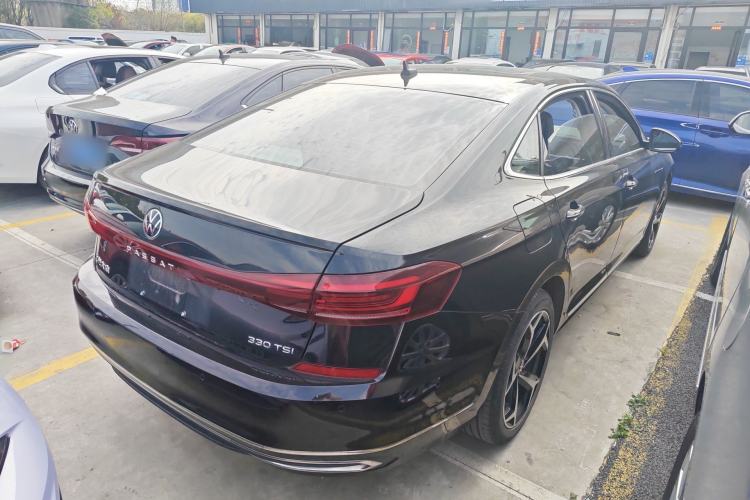 Used Volkswagen Passat 2023 330TSI Starry Luxury Edition
