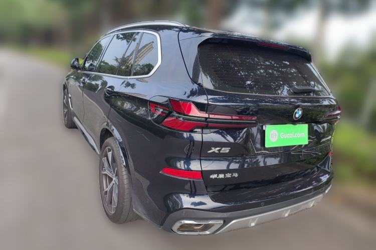 Used BMW X5 2023 xDrive 30Li Luxury M Sport Package