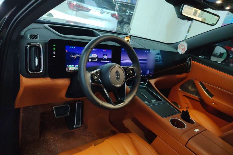 Used Hima AITO M8 2025 Extended-Range Max+ Version 53.4 kWh 6-Seater Edition
