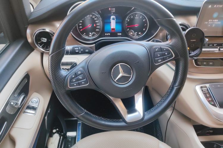 Used Mercedes-Benz V-Class 2020 V 260 L Long-wheelbase Luxury Edition Steering Wheel