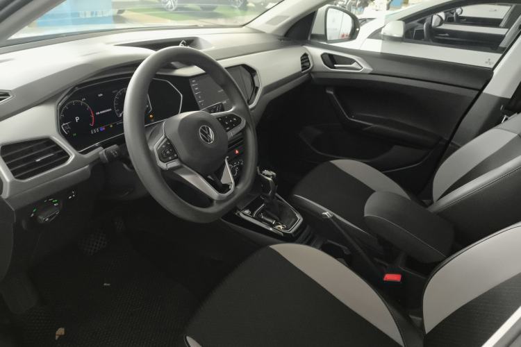 Used Volkswagen Tacqua 2021 200TSI DSG JoyConnect Edition Interior 3