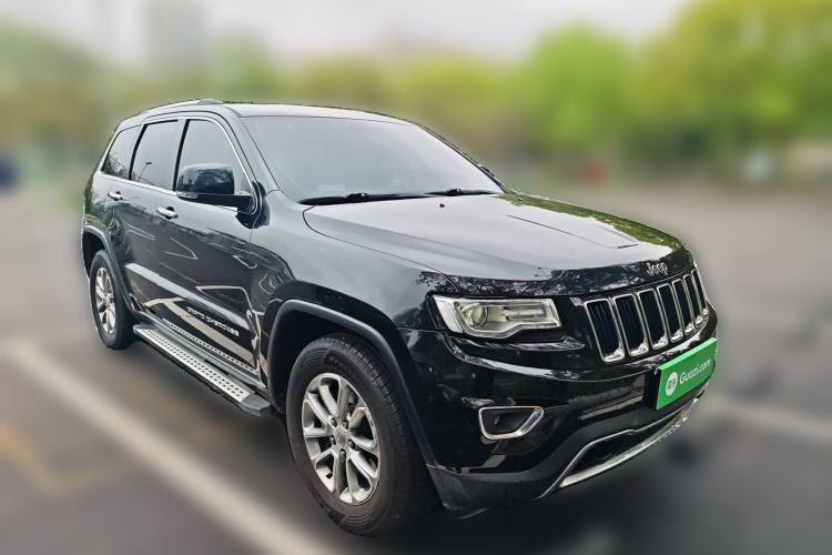 Used Jeep Grand Cherokee 2015 3.0L Comfort Navigation Edition Front Right 45 Deg