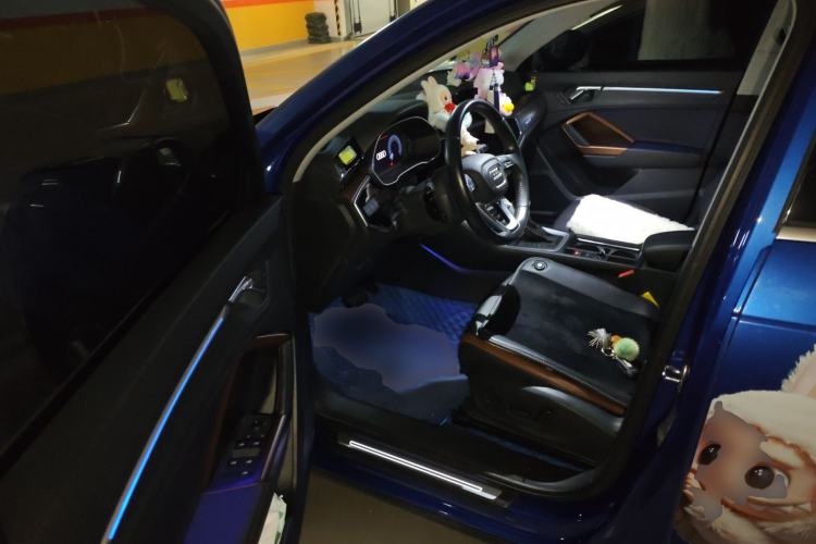 Used Audi Q3 2019 40 TFSI Fashionable and Elegant Model
