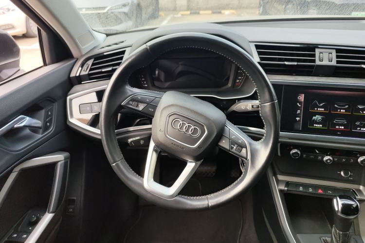 Used Audi Q3 2020 35 TFSI Ambition Dynamic Edition
