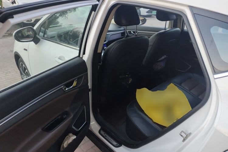 Used Geely Auto Emgrand GS 2017 Sport Edition 1.3T Automatic Smart Connectivity Model Left Rear Seat