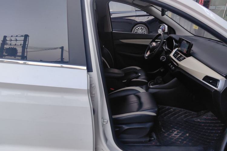 Used Baojun 360 2019 1.5L CVT Elite Version China VI Right Front Seat