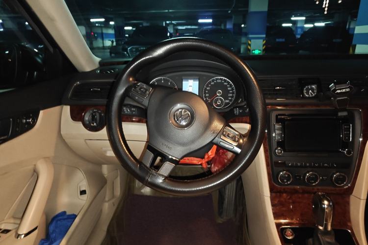 Used Volkswagen Passat 2013 1.8TSI DSG Prestige Edition Steering Wheel