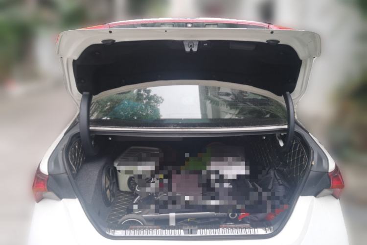 Used Toyota Avalon 2019 Dual-Engine 2.5L Luxury Edition China VI Standard
