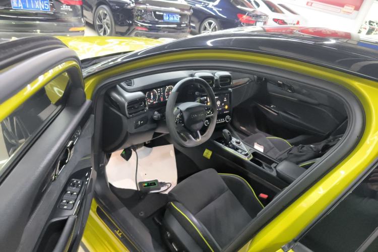 Used Lynk & Co 03 2021 03+ 2.0TD Automatic Wind-Chasing Edition
