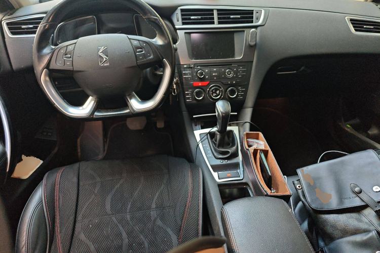 Used DS 5LS 2014 1.6T Elegant Version THP160