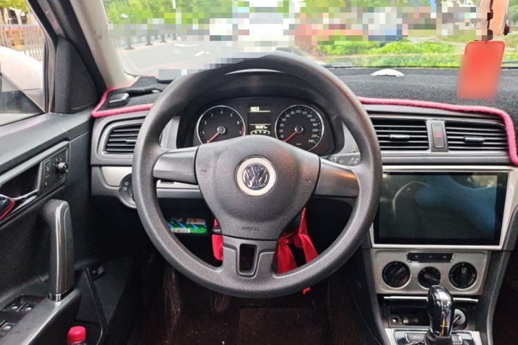 Used Volkswagen Lavida 2013 Restyled Classic 1.6L Automatic Comfort Edition Steering Wheel