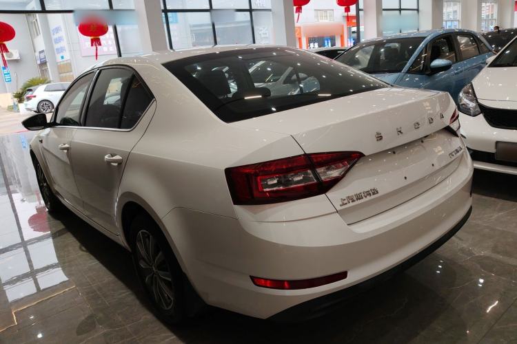 Used Skoda Octavia 2019 1.5L Automatic SmartDrive Comfort Edition China VI Standard

