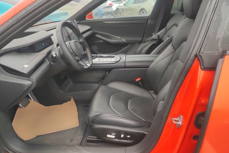 Used Xiaomi Auto SU7 2024 Four-Wheel Drive Ultra-Long Range Advanced Intelligent Driving Max Edition