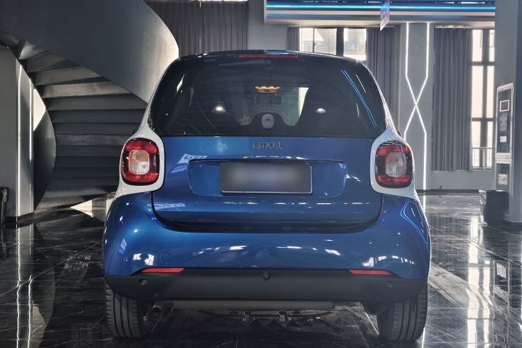 Used smart fortwo 2019 0.9T 66kW Hardtop Wind Power Edition China VI Exterior 4