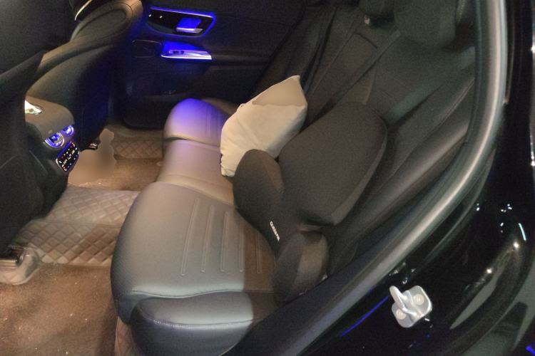 Used Mercedes-Benz GLC 2025 GLC 260 L 4MATIC Luxury Model Left Rear Seat