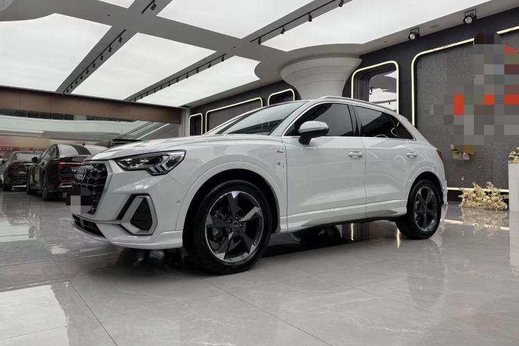 Used Audi Q3 2022 35 TFSI Fashion Dynamic Model Front Left 45 Deg