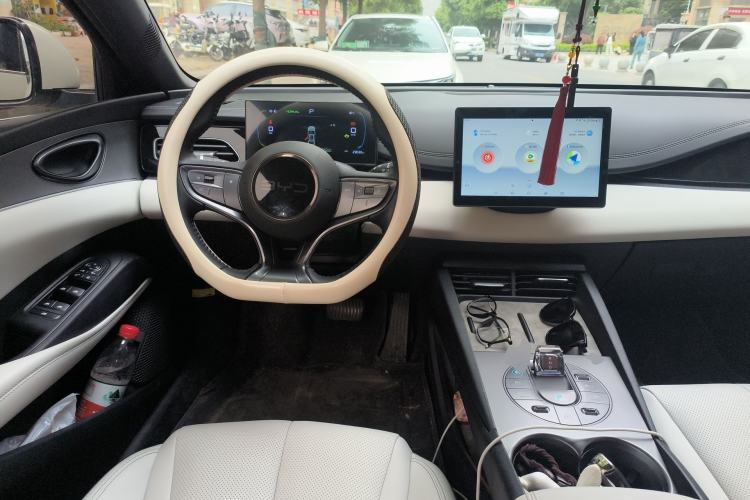 Used BYD Seal 06 New Energy 2024 DM-i 80KM Luxury Model Steering Wheel
