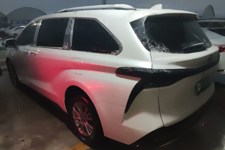 Used Toyota Sienna 2021 2.5L Hybrid Luxury Edition
