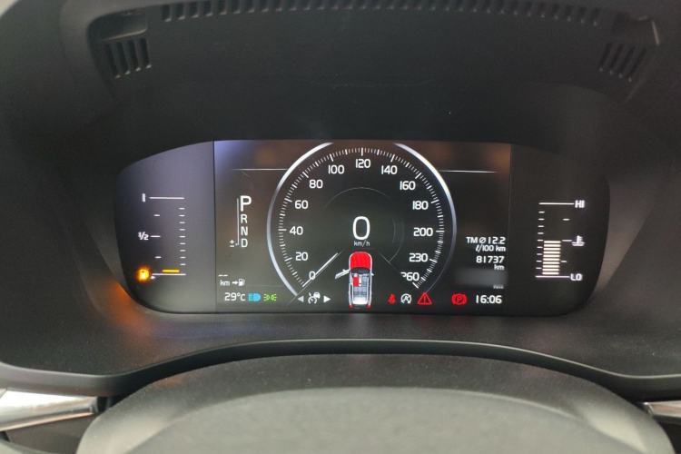 Used Volvo XC60 2019 T5 4x4 Smart Edition China VI Standard