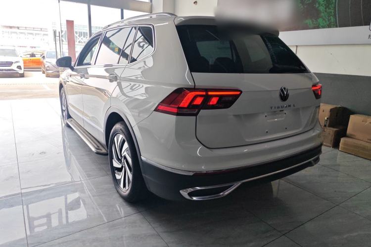 Used Volkswagen Tiguan L 2022 330TSI Automatic Two-Wheel Drive Smart Edition Rear Left 45 Deg