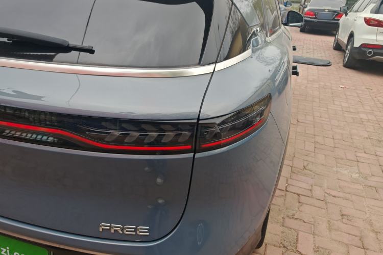 Used VOYAH FREE 2021 Four-Wheel Drive Standard Range-Extended Exclusive Luxury Package
