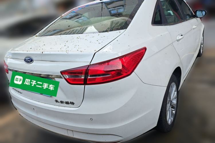 Used Ford Escort 2015 1.5L Automatic Fashion Model